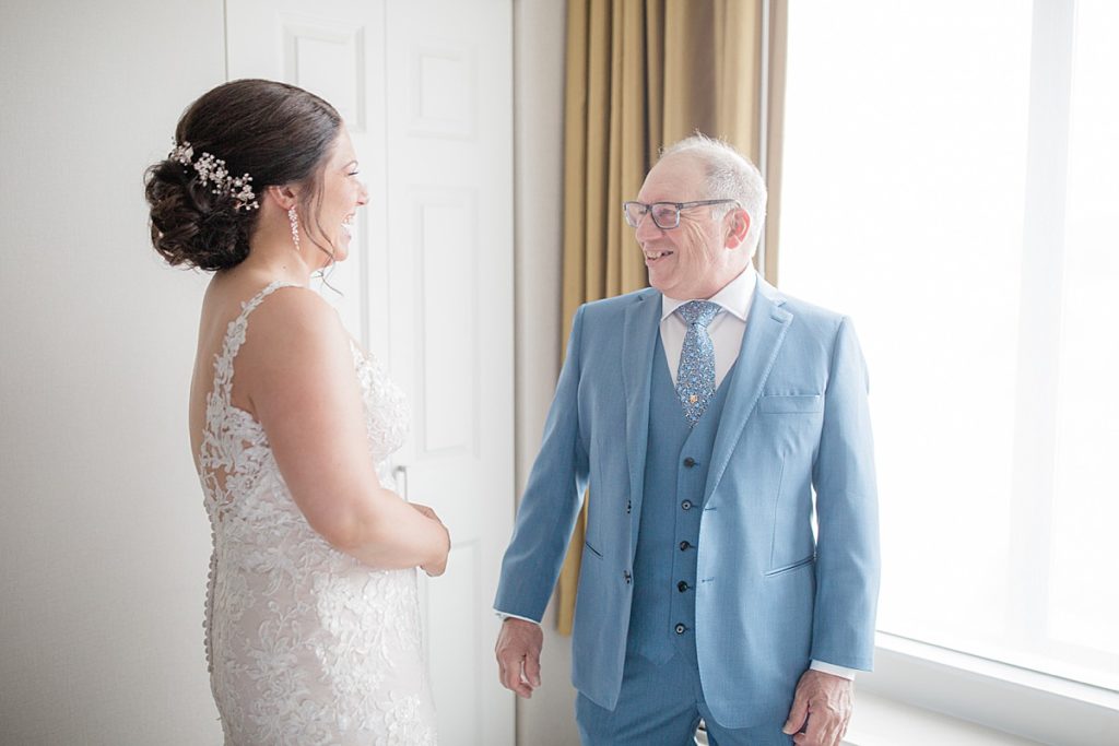 bride's dad seeing her for the first time