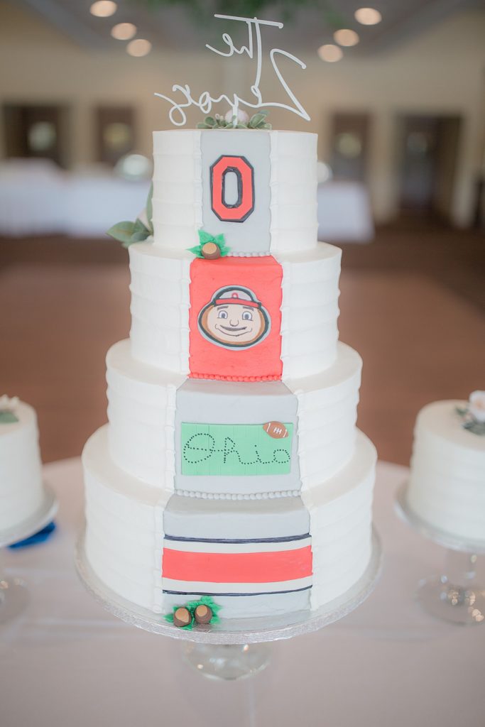 back side of the wedding cake with the Ohio State logo and various Columbus designs